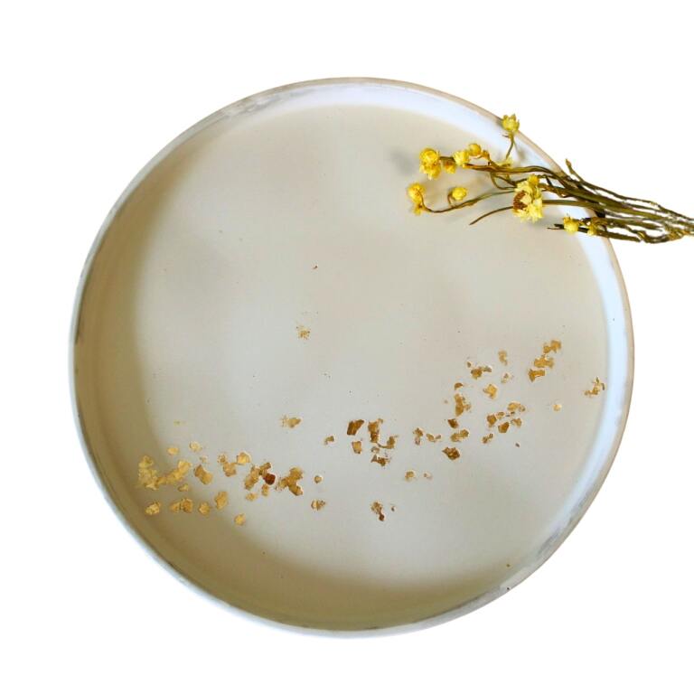 Podstawka z gipsu kremowo-złota TACA