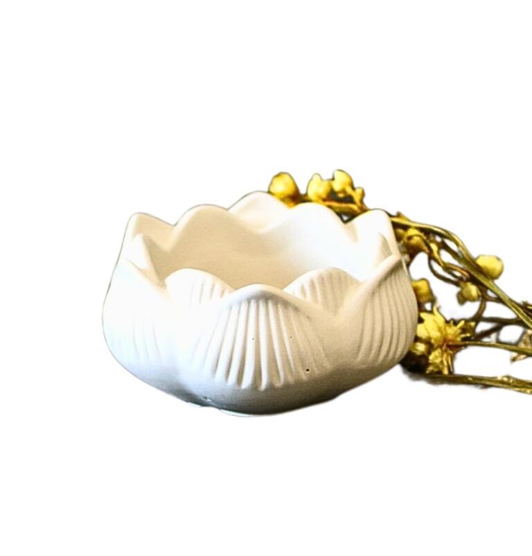 Podstawka z gipsu kremowa KWIAT